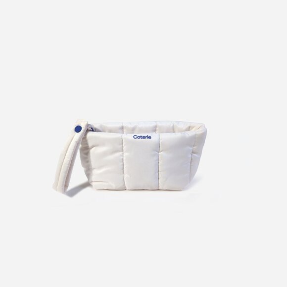 Coterie THE POUCH Wristlet Diaper Bottle Bag Exclusive To Newborn Gift Set 12x8" - Picture 2 of 6